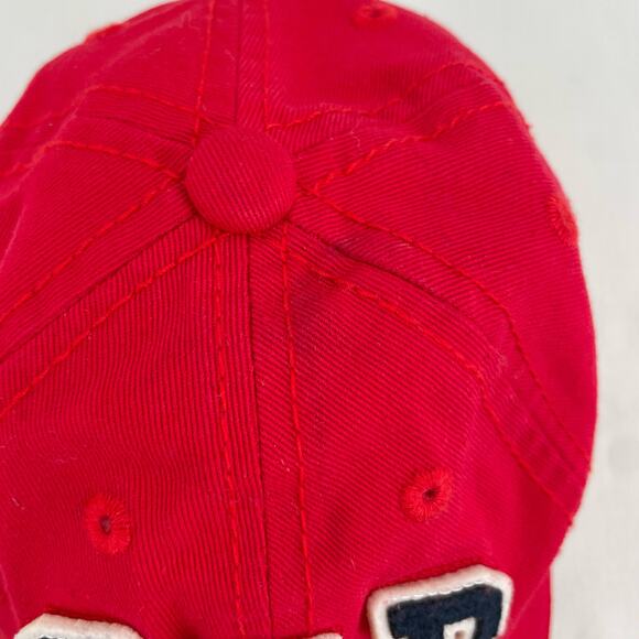 Baby Gap 6-12 Months Baseball Cap Wagon Red Classic Logo Style Elastic Fit Hat - Picture 11 of 11